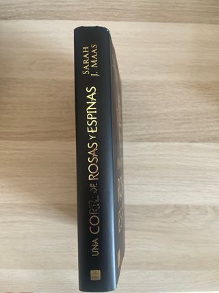 Una corte de rosas y espinas. Edición especial:...