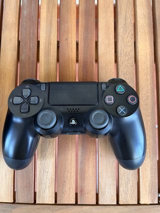 PS4 Slim 1TB Negra + 3 Juegos