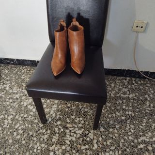 Botines tacón marrón