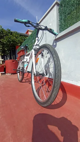 Bicicleta infantil Btwin (Decathlon)