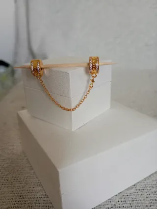 Charm Pandora Oro con Cadena y Cristales