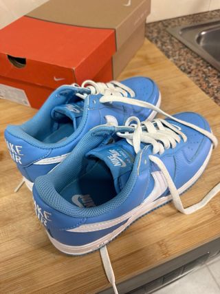 Zapatillas Nike Air Force 1 Azul y Blanco