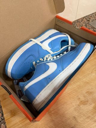 Zapatillas Nike Air Force 1 Azul y Blanco