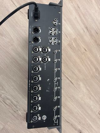 Mesa de mezclas Sony MXP-210