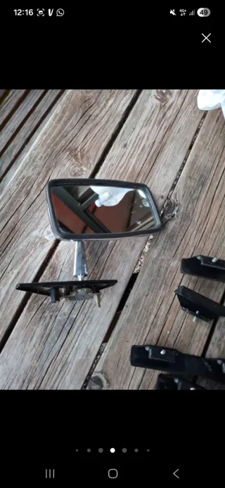 Specchietto retrovisore universale