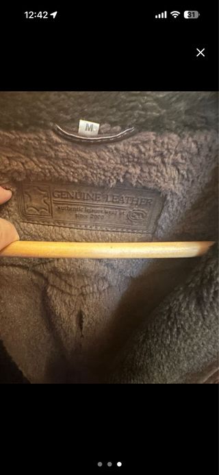 Chaqueta de piel marrón con forro