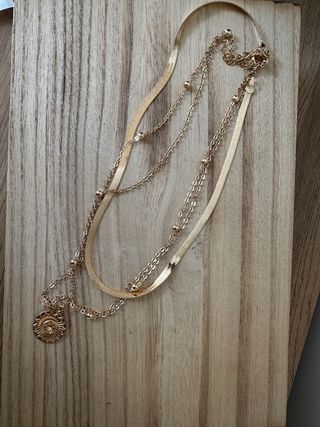 Conjunto 3 collares dorados