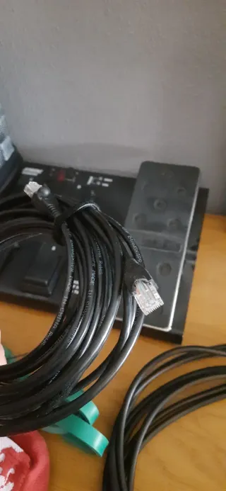 Amplificador guitarra line6 spider iv 15 + pedaler