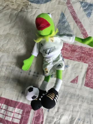 Muñeco Rana Gustavo Real Madrid