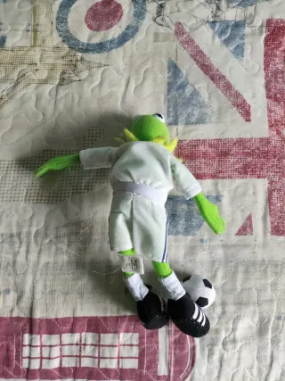 Muñeco Rana Gustavo Real Madrid