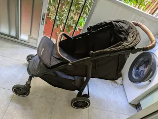 Silla de paseo bebé negra