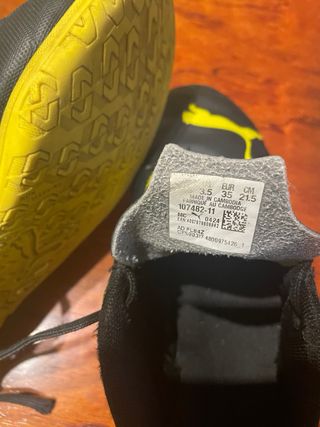 Zapatillas Puma Futbol Sala Negras y Amarillas