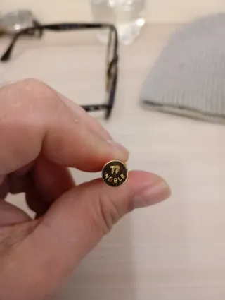 Accendino antico dorato