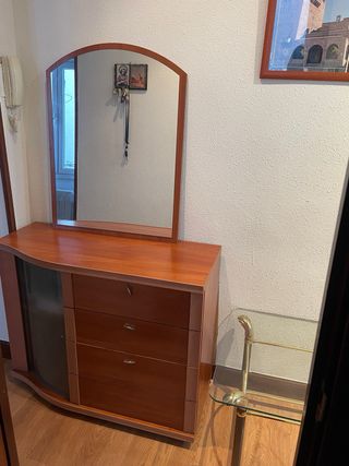 Cómoda y mesa de salón madera y cristal