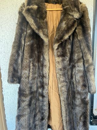 Abrigo de piel precioso