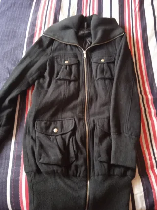 Lote ropa mujer. 2 cazadoras y 2 chaquetones