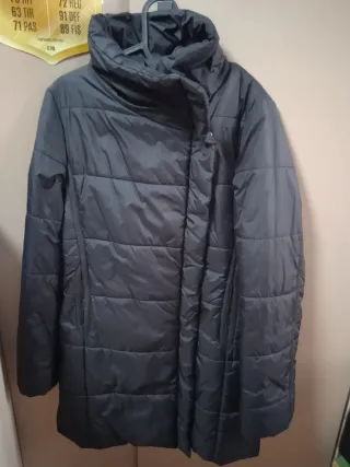 Lote ropa mujer. 2 cazadoras y 2 chaquetones