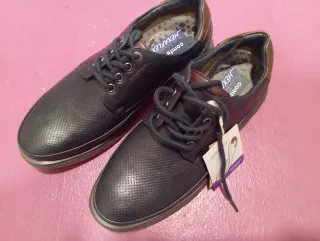 Zapatos Comfeet la izquierda 40 dercha 41