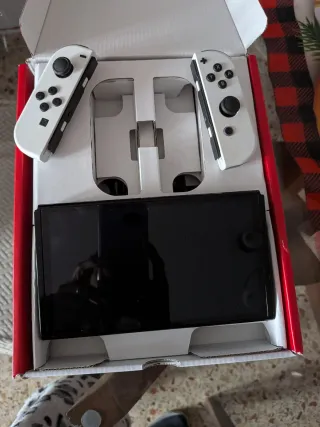 Nintendo Switch OLED Blanca y Negra