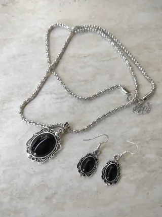 Set Collana e Orecchini Neri Argento