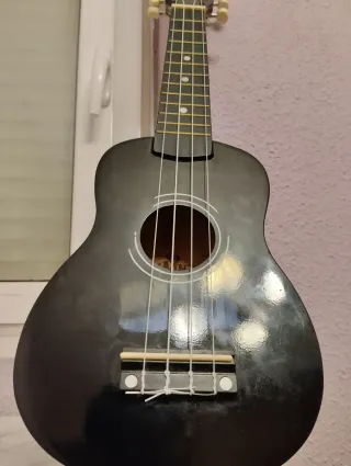 Ukelele negro