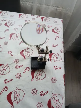 Lupa antigua metal soporte