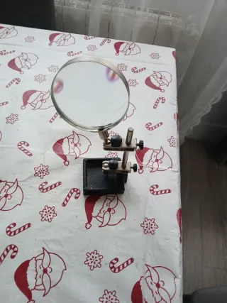 Lupa antigua metal soporte