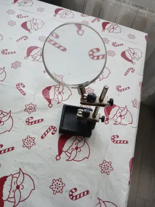 Lupa antigua metal soporte