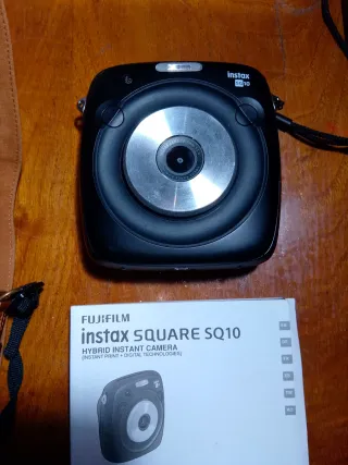Lote Cámara Fujifilm Instax Square SQ10 + 50 fotos