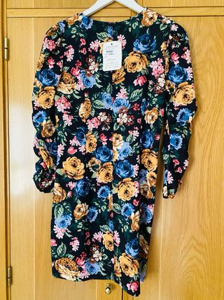 Vestido floral negro manga 3/4