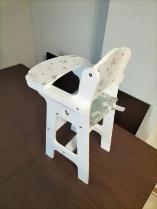 Trona de juguete de madera