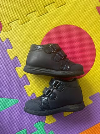 Botines Pablosky Talla 22 Negro Charol