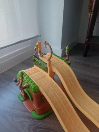 Rampa de coches de juguete