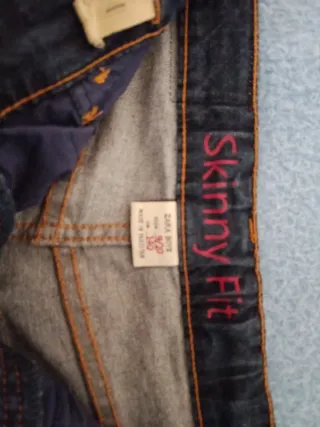 Pantalón vaquero talla 140 (9/10 años)