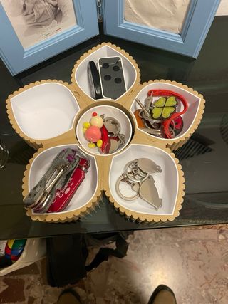 Porta oggetti svuota tasche a fiore - rotante