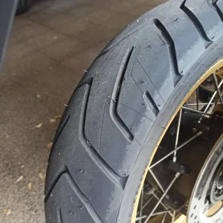 Suzuki V-Strom 650 XT. Trail