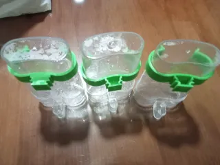 Bebedero/comedero transparente para pájaros