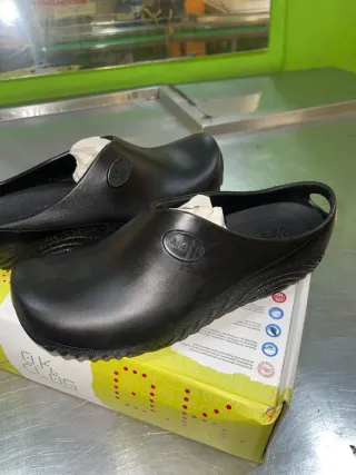 Sandalias de tacón negras About You