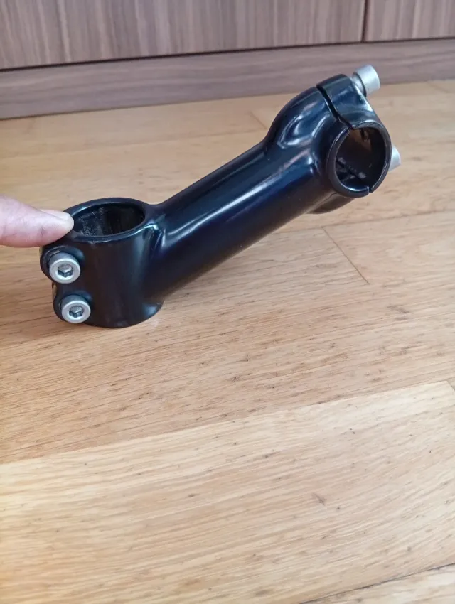 Potencia de aluminio negra
