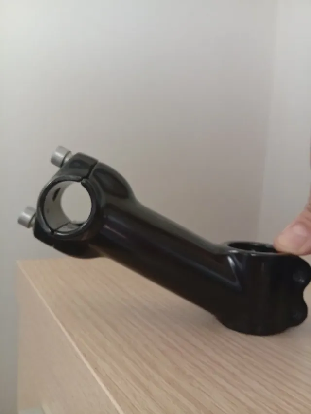 Potencia de aluminio negra