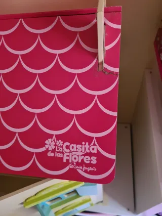 Casa de muñecas de madera