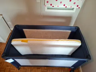 Cuna de viaje Asalvo + colchón baby keeper