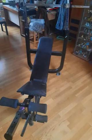 Banco de gimnasia multifuncional