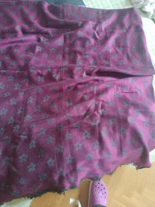 Fular con estampado de labios Regalofoular granate