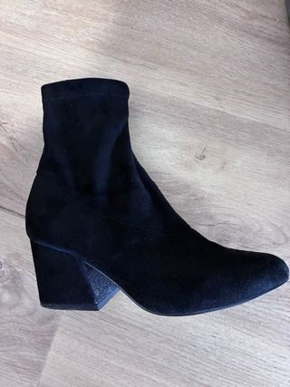 Botines de antelina negros