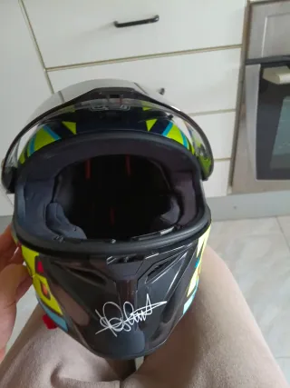 Casco Valentino Rossi AGV K1