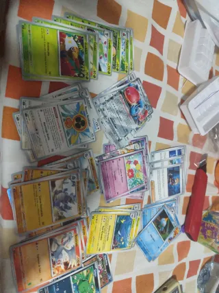 Cartas Pokémon Variadas 46 cartas