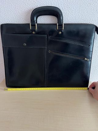 Maletín negro de piel