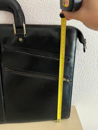 Maletín negro de piel