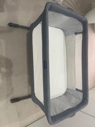 Minicuna colecho Chicco gris